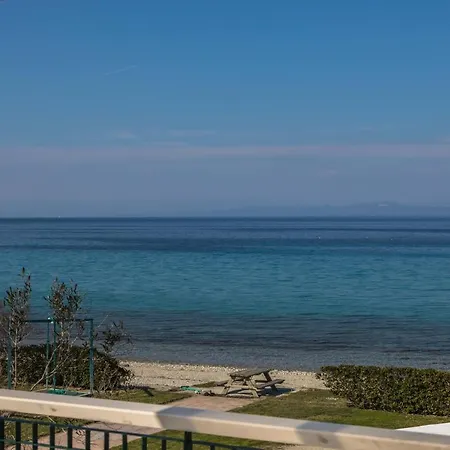 Azalea - Beachfront, 4bdrms, 4 Baths, View Villa Pefkochori