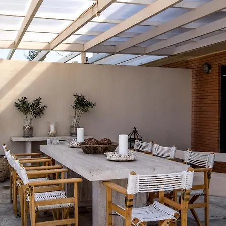 Azalea - Beachfront, 4bdrms, 4 Baths, View Villa