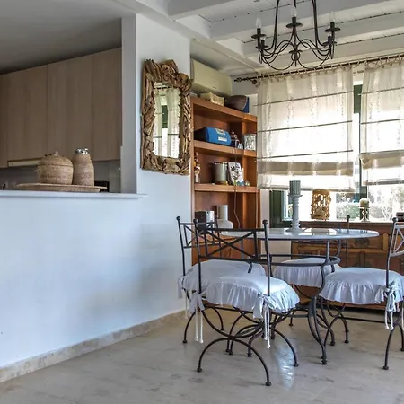 Azalea - Beachfront, 4bdrms, 4 Baths, View Pefkochori