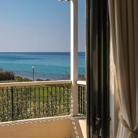 Azalea - Beachfront, 4bdrms, 4 Baths, View
